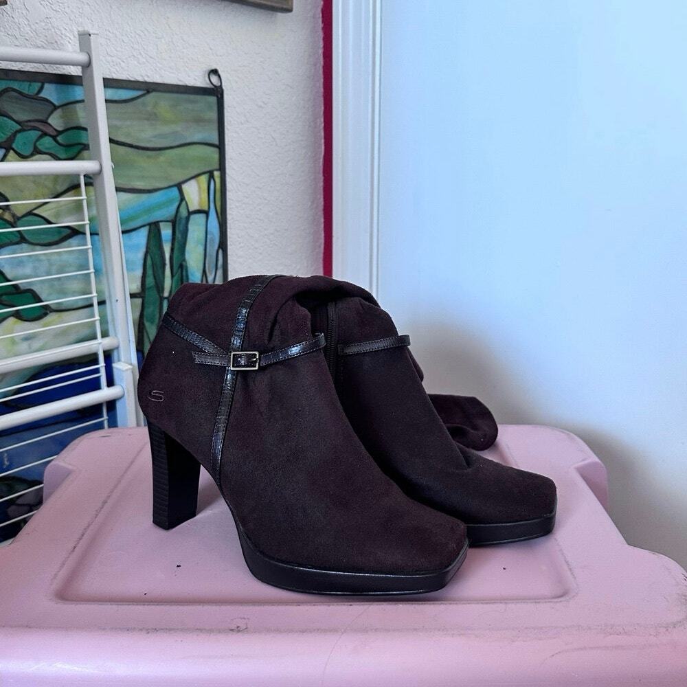 sketchers vintage brown knee high boots heels